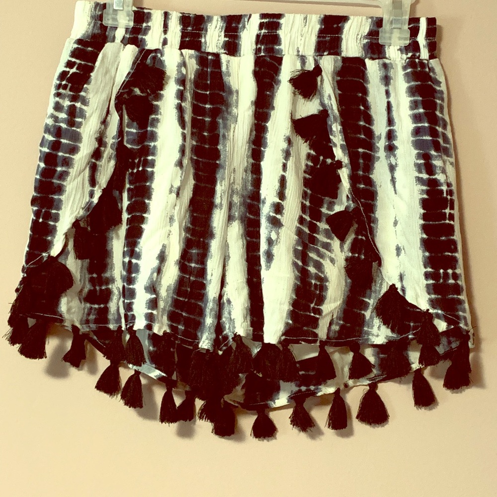 NWT pom pom shorts. Fun black/white tie dye.
